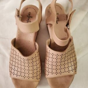 Clarks Leather Wedge Sandals - Cream Color - Size 7.5